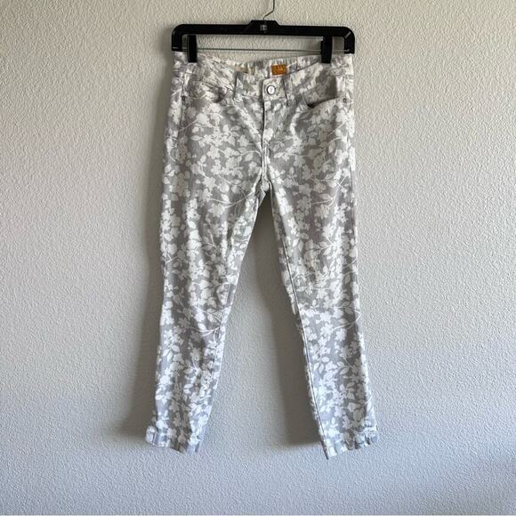 Pilcro and the Letterpress Stet Fit White Floral Jeans - Picture 1 of 15